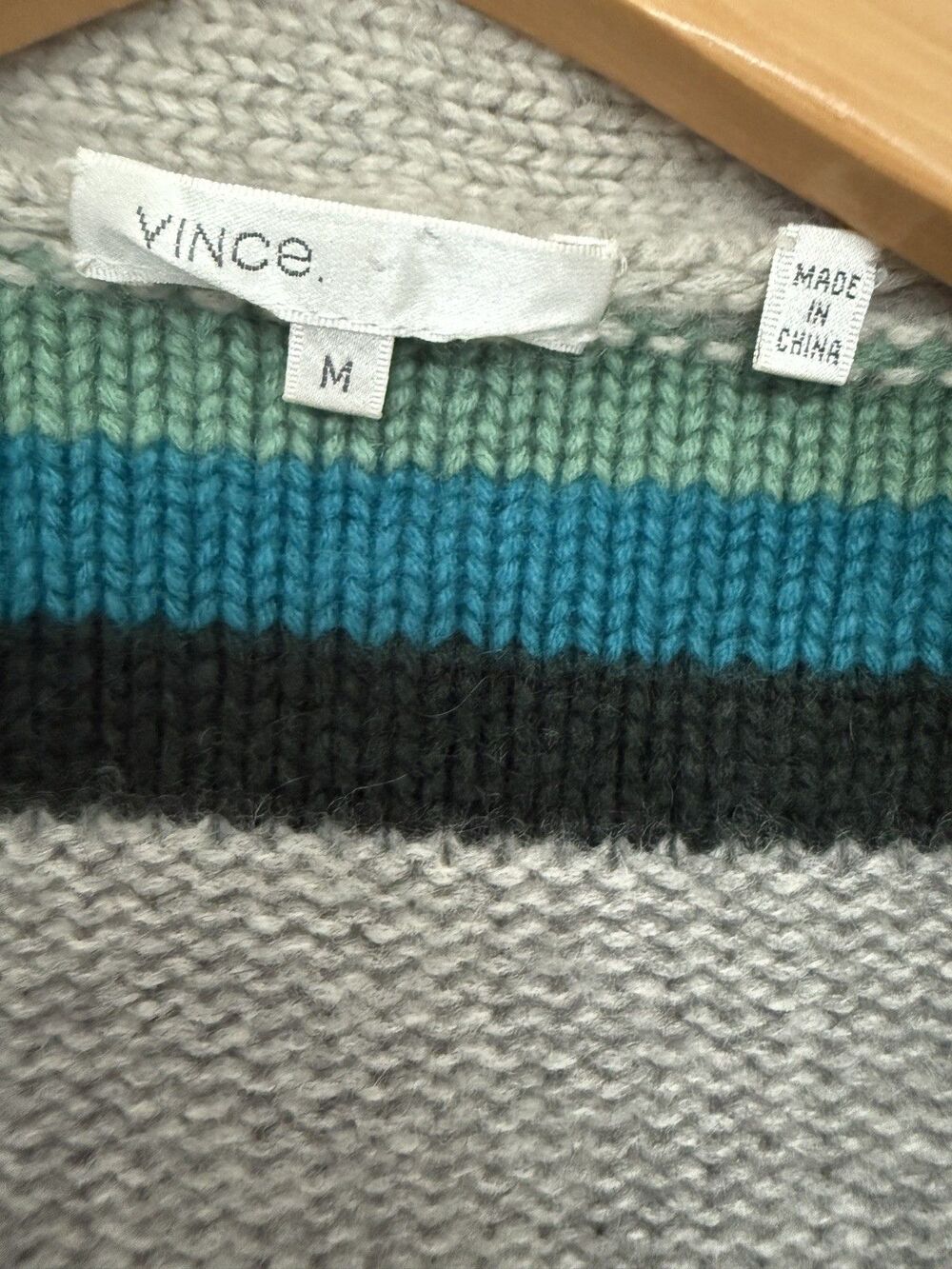 Vince 100% Cashmere Striped Cardigan Sweater M As Seen On Big Bang Theory Penny - Picture 4 of 16